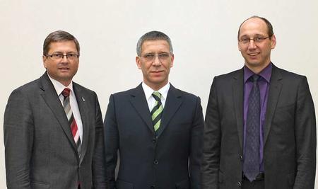 With the appointment of Rainer Krauss as the new director of sales for ERSA as well as a member of the executive management, ERSA has decidedly strengthened its sales team. Through this appointment, the company, already Europe’s largest supplier of soldering systems, has positioned itself to gain, world wide, additional market share. In the picture (left to right): Rainer Krauss, Bernd Schenker, Albrecht Beck.